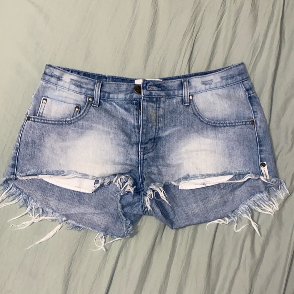 One Teaspoon Shorts - size 28, denim (washed out color)